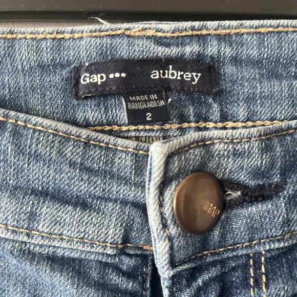 Gap Aubrey Jean Shorts Sz 2 - Picture 3 of 4